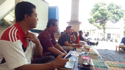 Rapat Mini Loka Karya Kampung KB di Desa Tembok